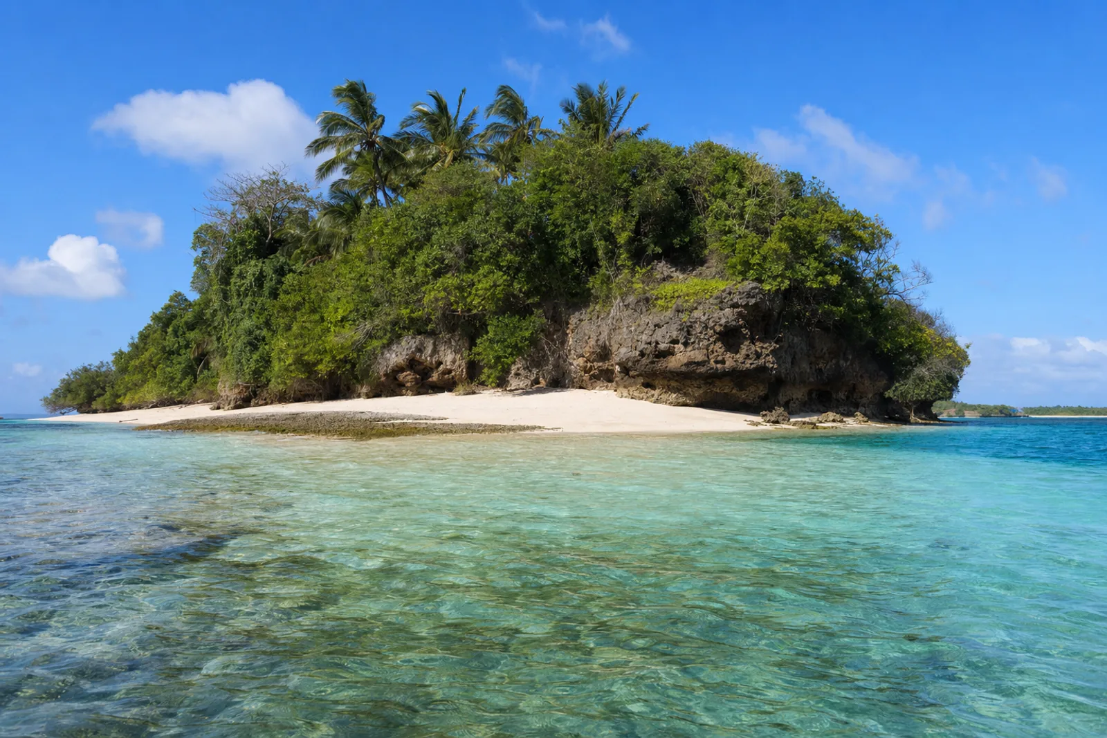 Chale Island, Kenya — beaches and resorts in the area
